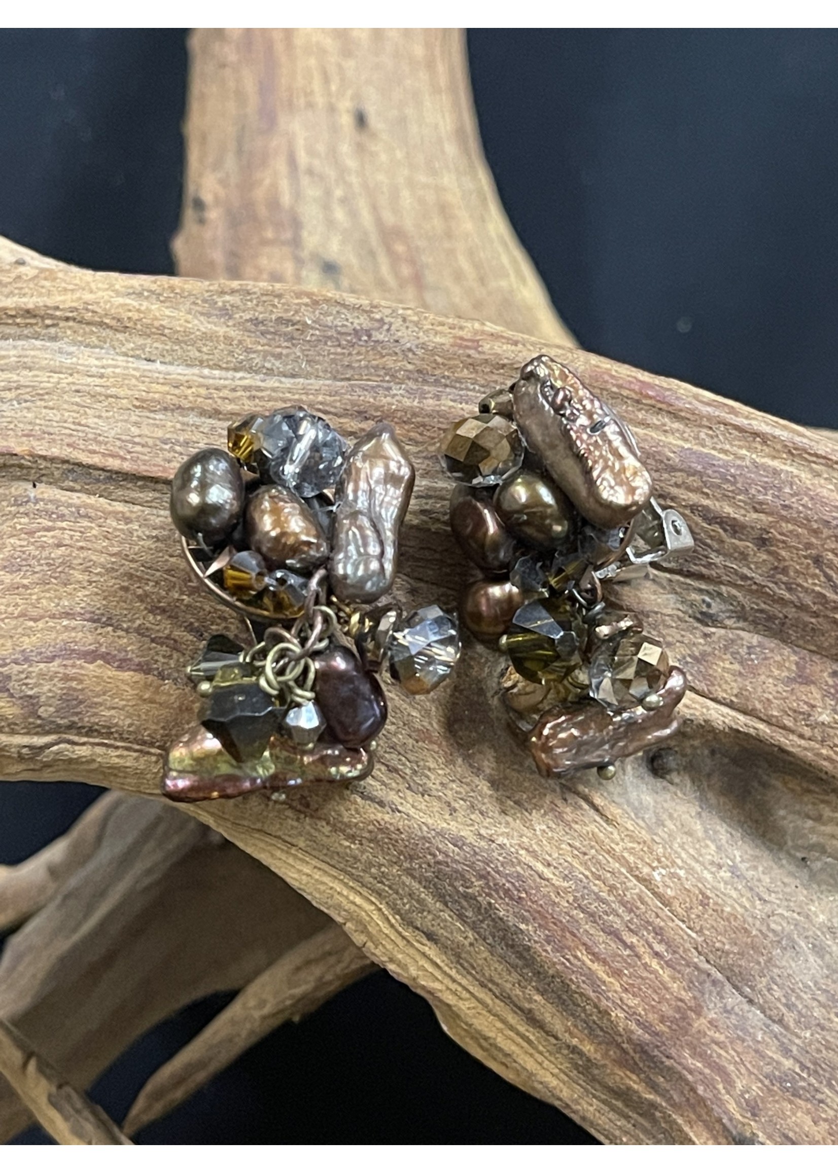 AC01-4694-21  Brown pearls & crystal post earrings