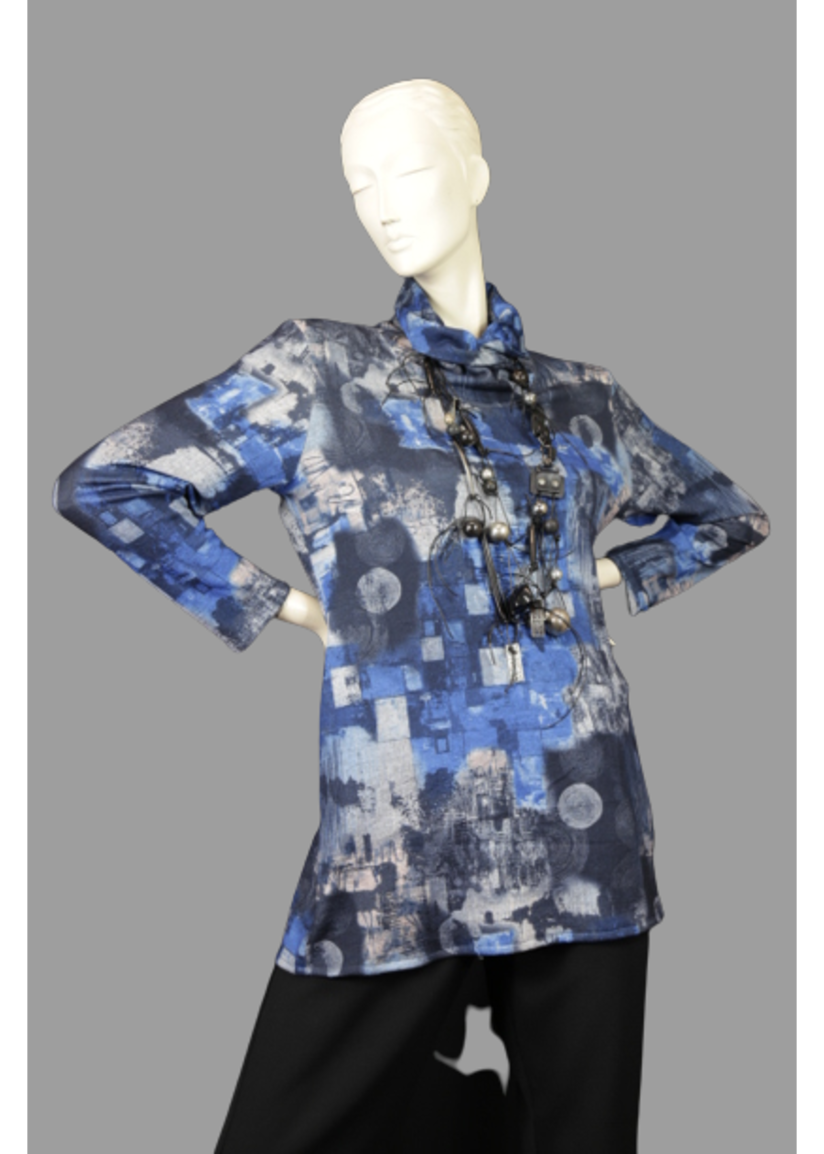 Tunic T2477-ST379-XP+5"Sleeves side seam pockets Royal blue & blk print