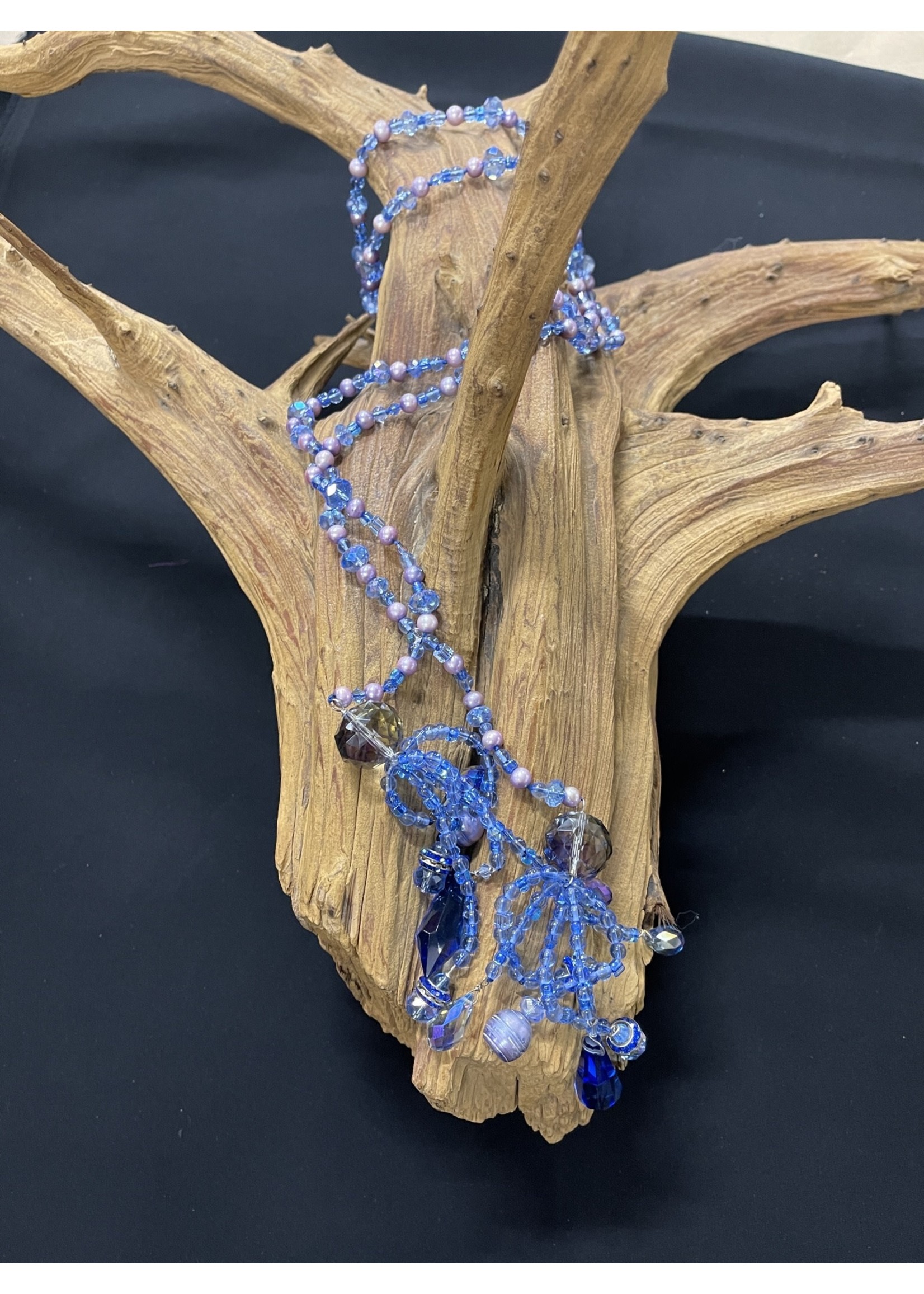 AC01-4068-19 Royal blue crystal larriat