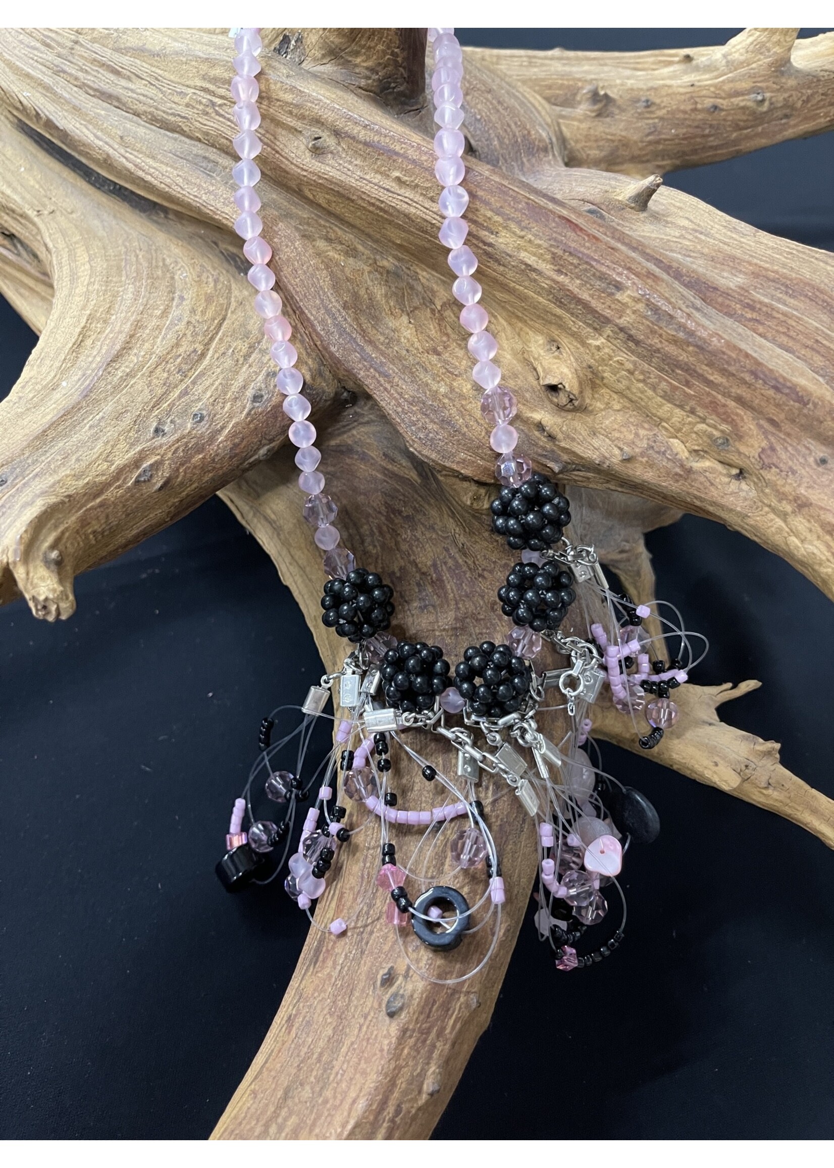 AC01-4888-23 Rose Quartz & Black Onix Necklace