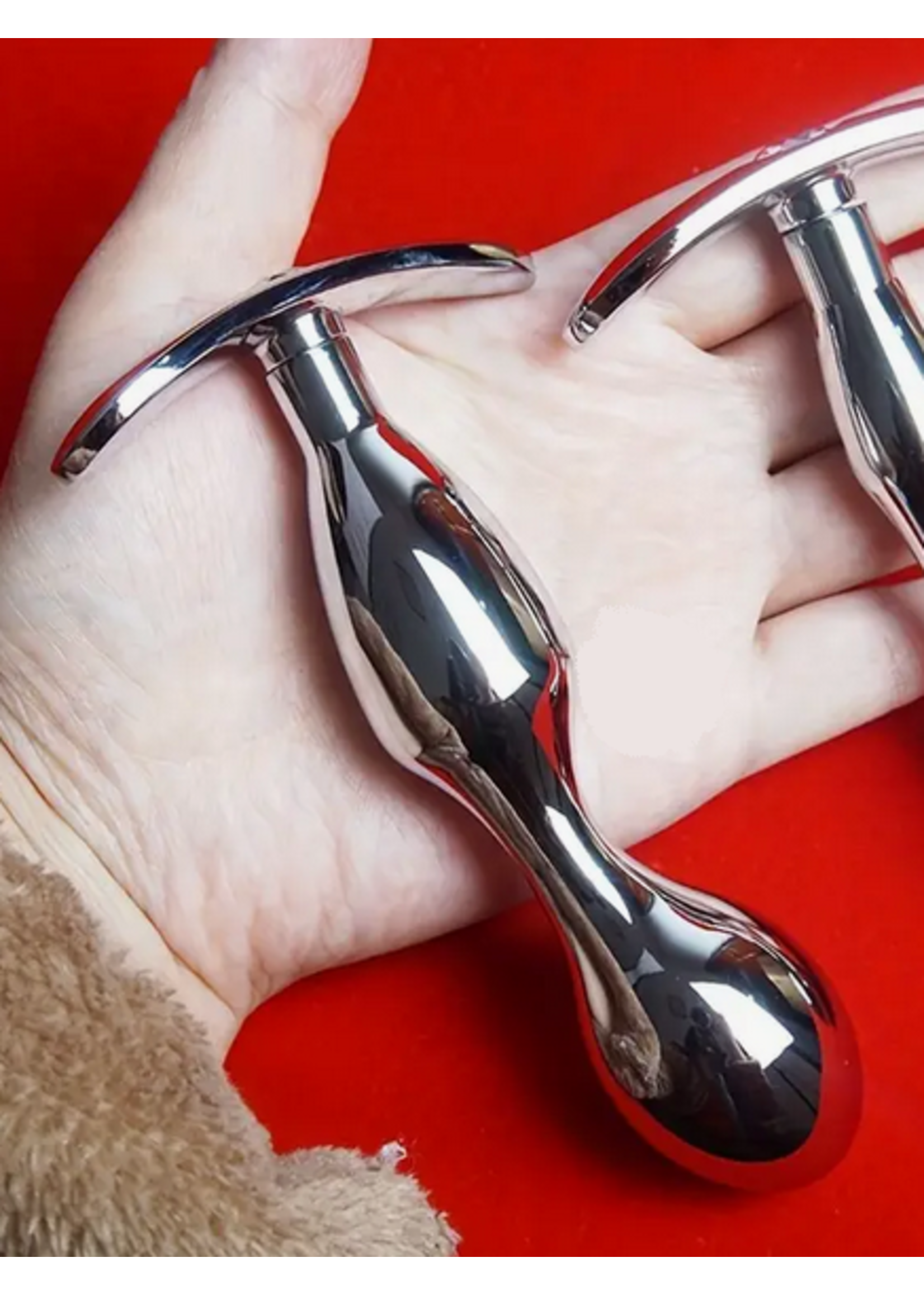 Gem Arc – Curved Aluminum Alloy Butt Plug Large
