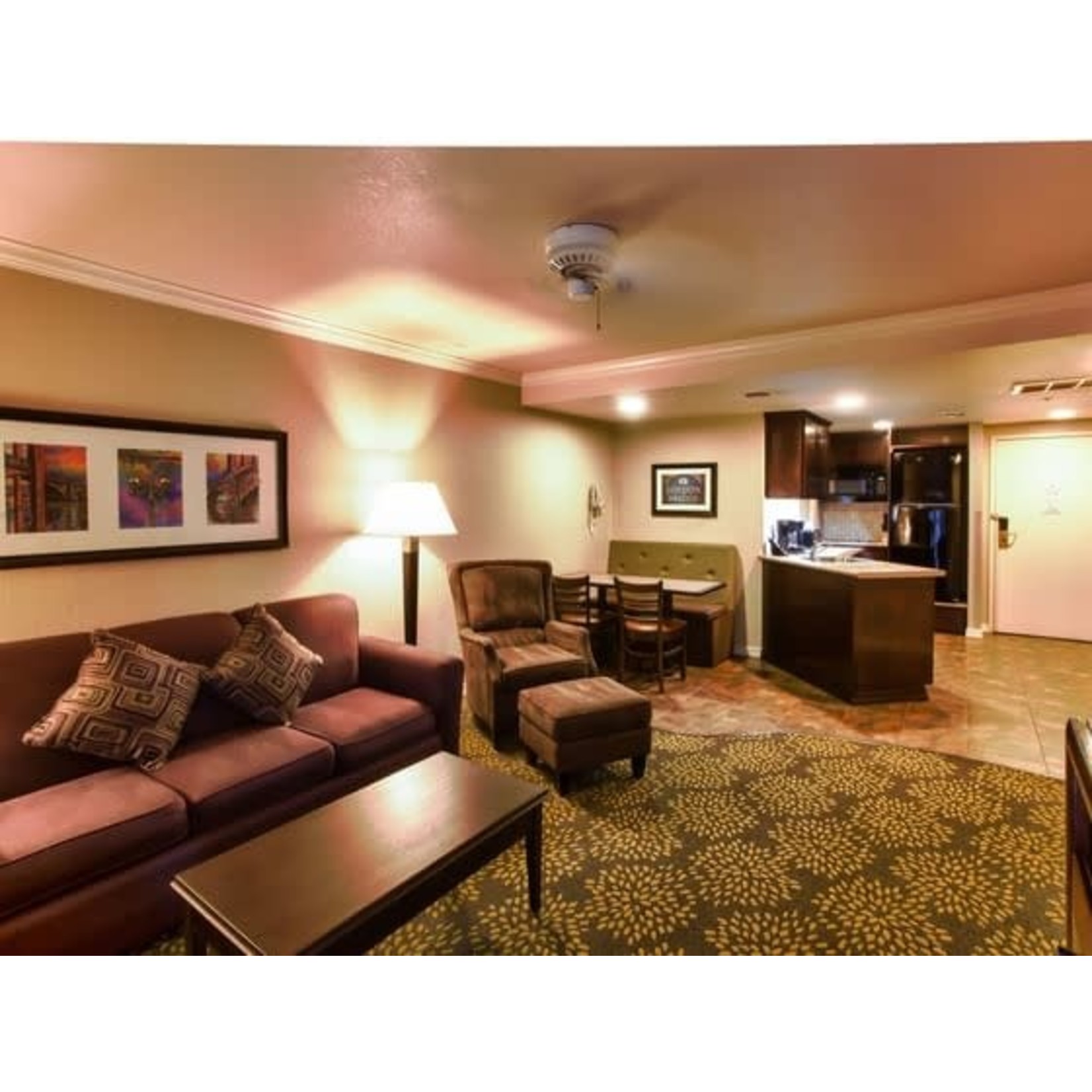 AZ - London Bridge Resort - Lake Havasu AZ - London Bridge Resort - Lake Havasu $650 - (3) Day (2) Night Stay. (EXP 1 YR)