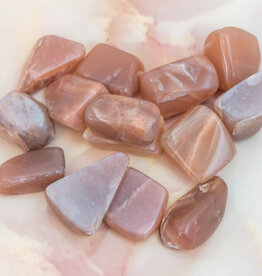 Pink Moonstone – Medium Gemstone Tumbled