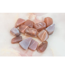 Pink Moonstone – Medium Gemstone Tumbled