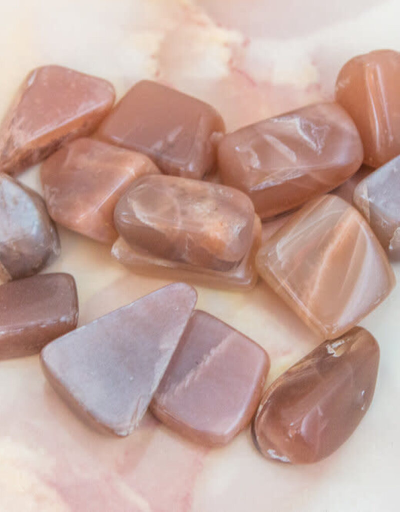 Pink Moonstone – Medium Gemstone Tumbled