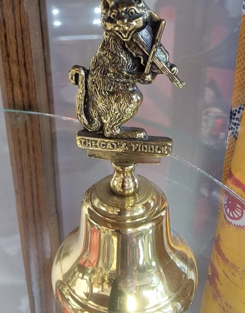 Antique Bells - 017 - Cat & Fiddle