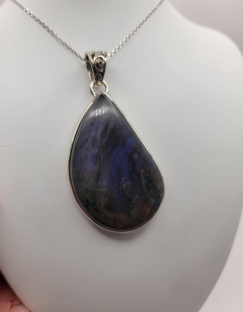 Labradorite Pendant #11 - Gemstone