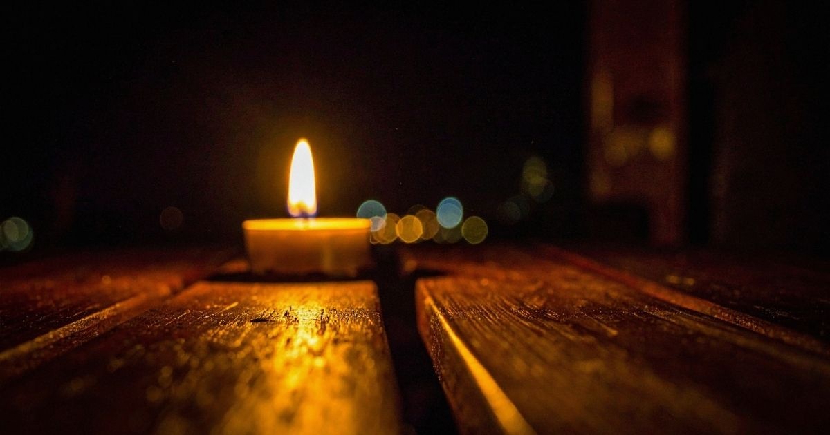 Beyond the Veil: Connecting With Loved Ones Who Have Passed