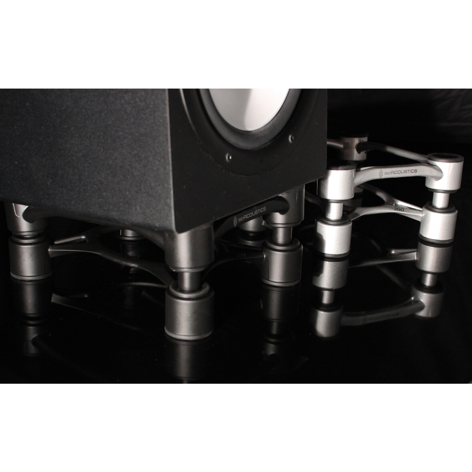 IsoAcoustics IsoAcoustics Aperta 200 (pair)