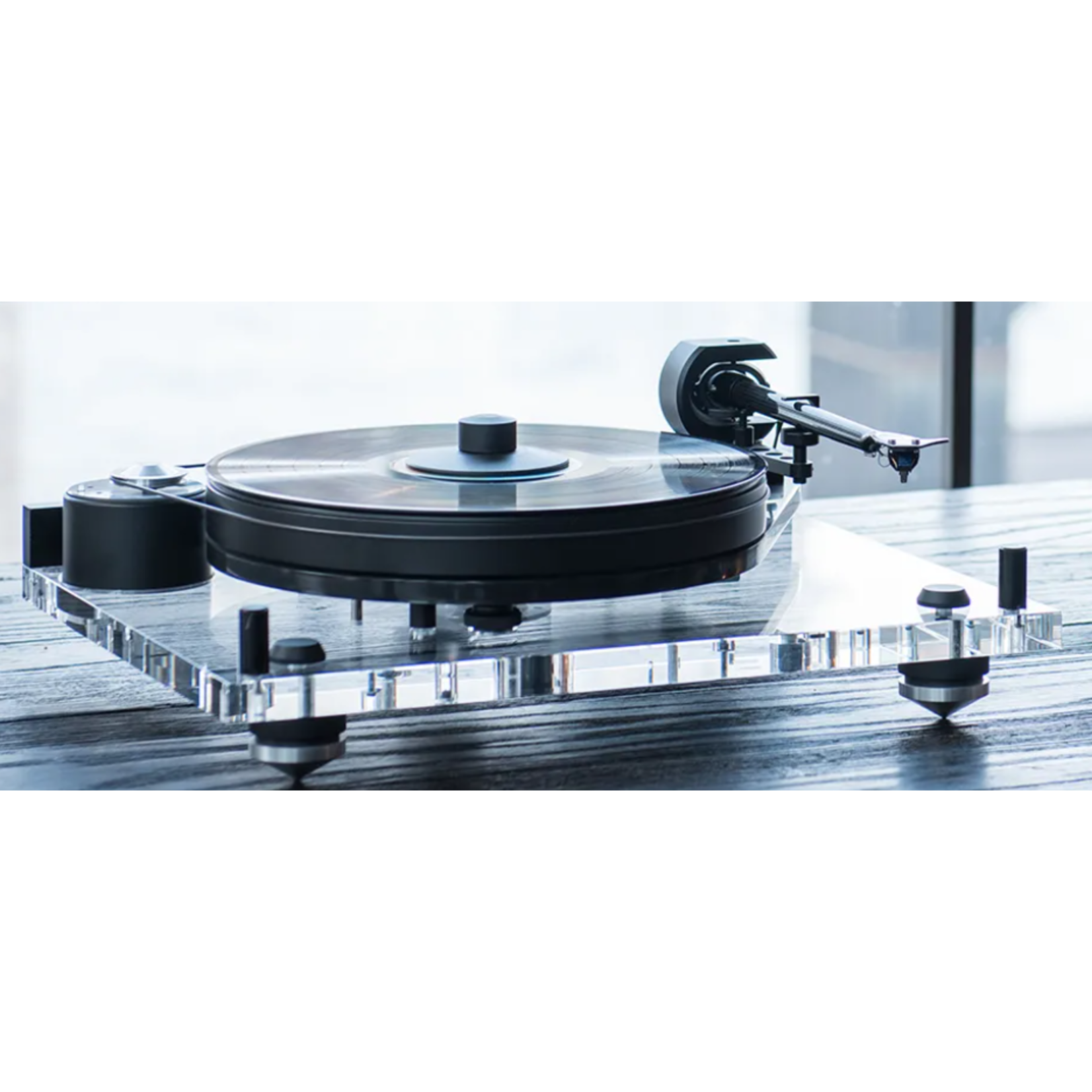 Pro-Ject Pro-ject 6 PerspeX SB turntable with Ortofon Quintet Blue Cartridge
