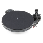Pro-Ject Pro-Ject RPM 1 Carbon with Ortofon 2M Red cartridge