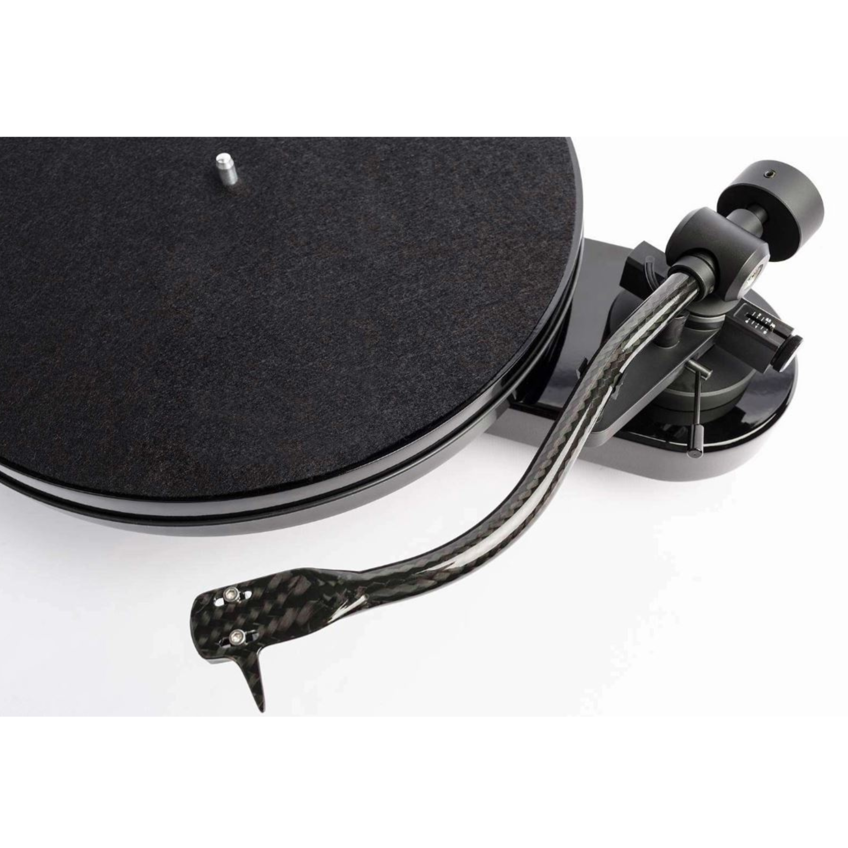 Pro-Ject Pro-Ject RPM 1 Carbon with Ortofon 2M Red cartridge