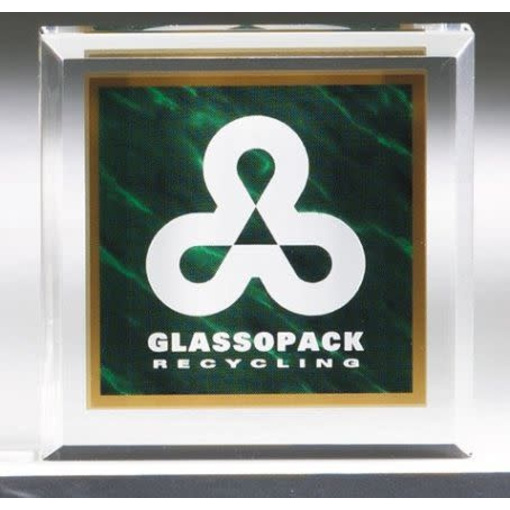 Marco CP4-G ACYLIC SQ PAPER WEIGHT GREEN includes engraving