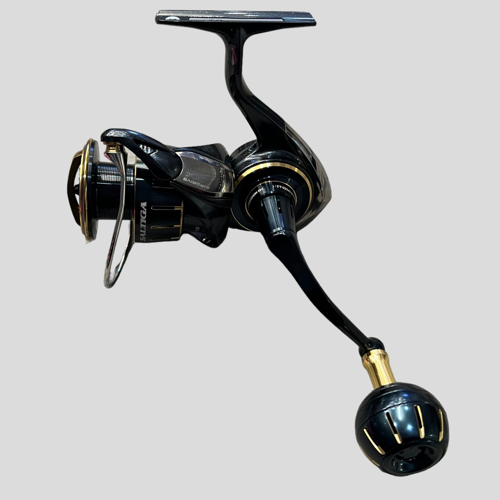 DAIWA Saltiga Saltwater 4000 Spinning Reel