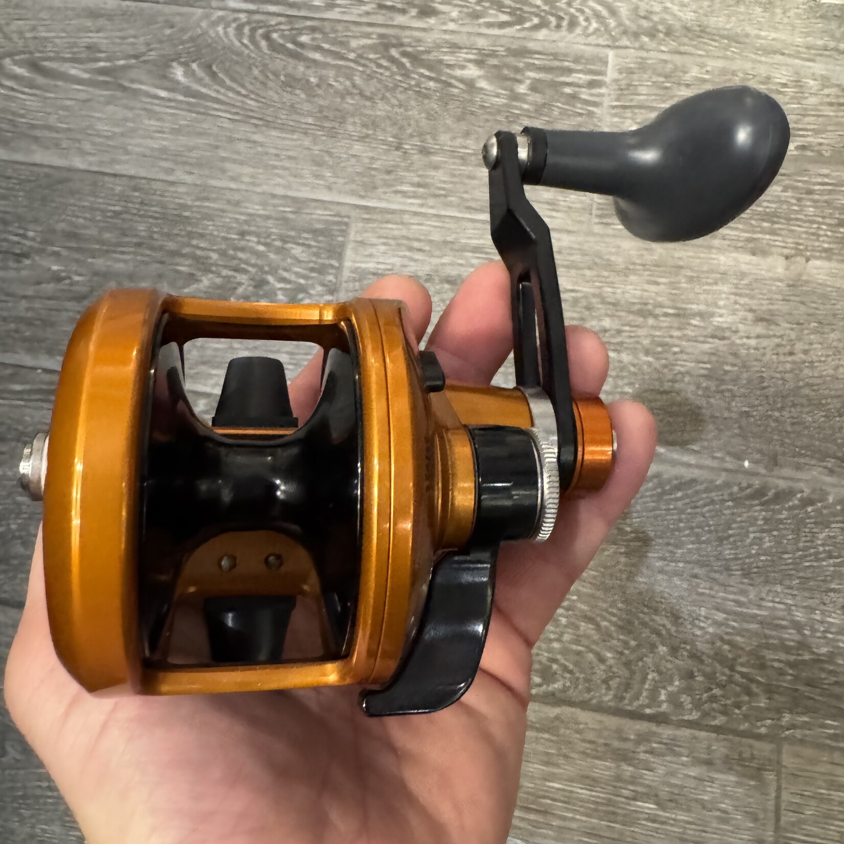 Accurate Accurate Valiant VT2 Burnt Orange/Black
