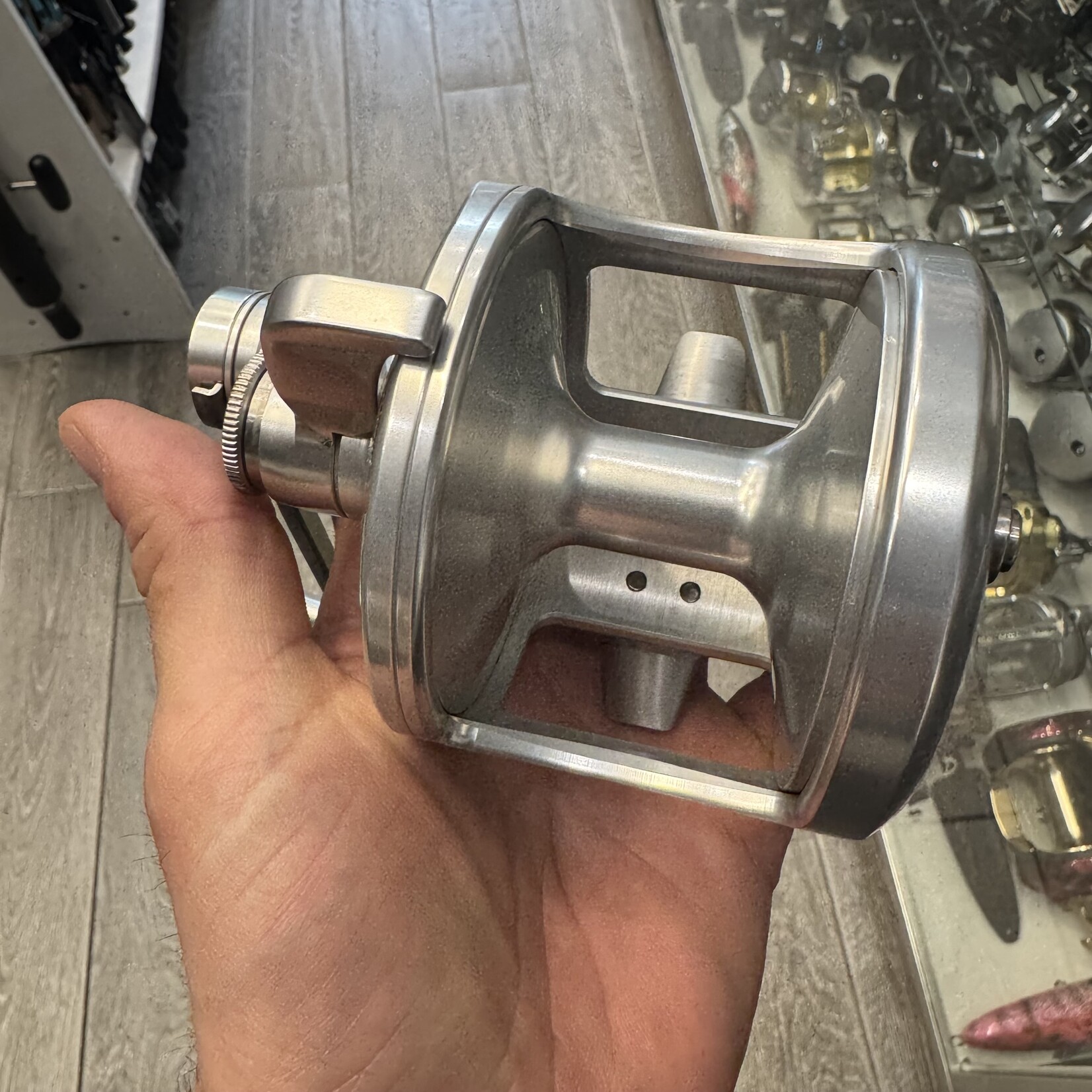 Accurate Accurate Valiant VT2 Lefty