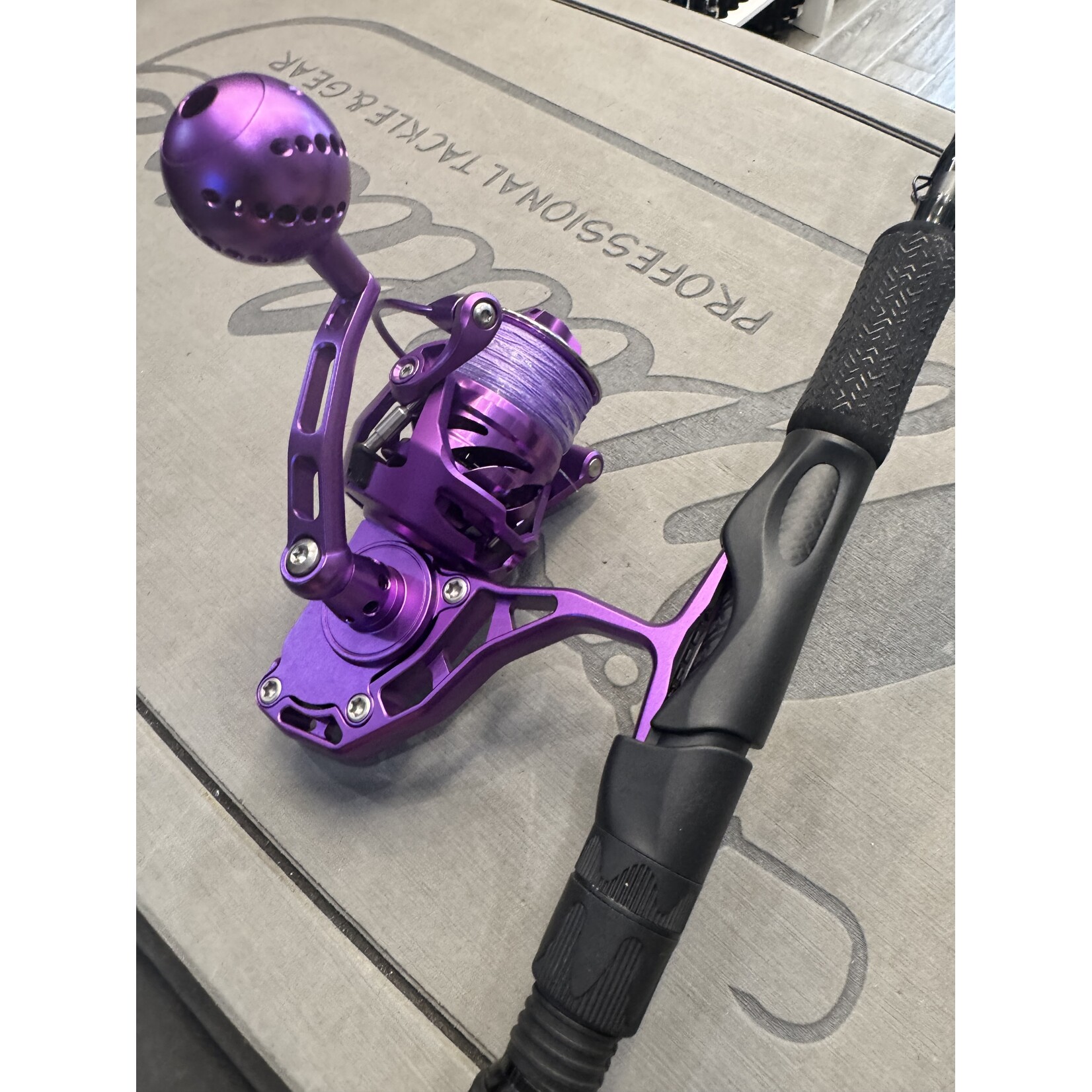 Visser Visser Purple Rain Exclusive Spin Reel