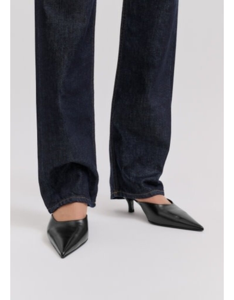Toteme Sharp nappa mules