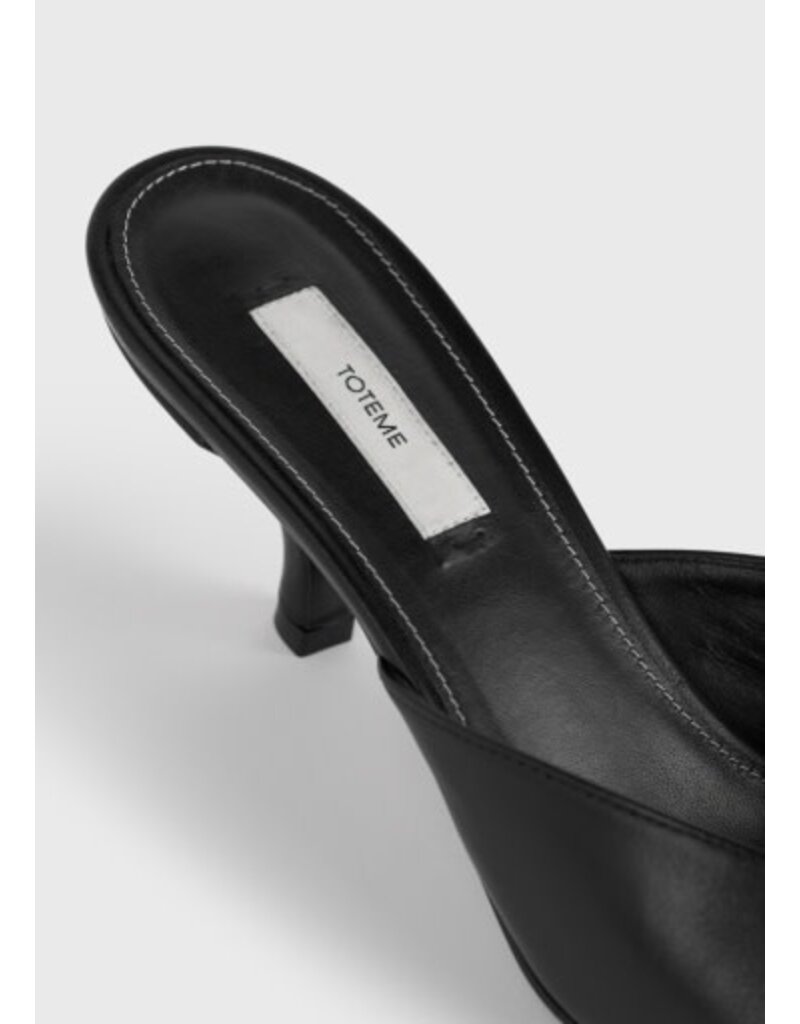 Toteme Sharp nappa mules