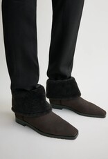 Toteme Fold-down shearling boots