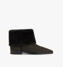 Toteme Fold-down shearling boots