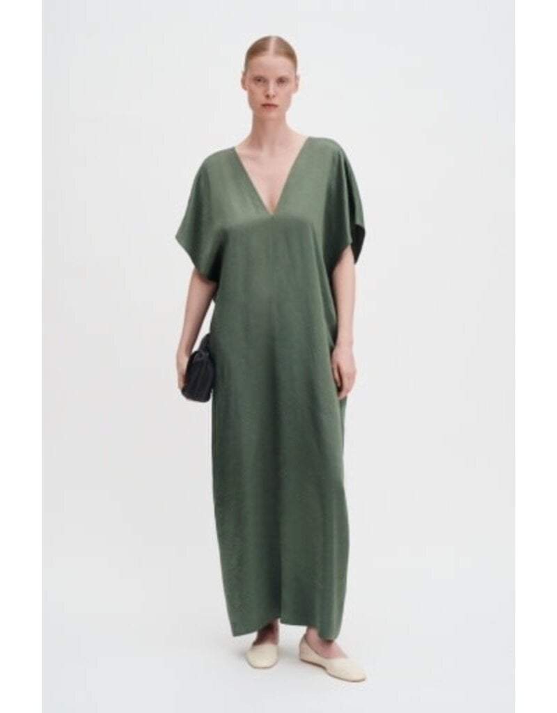 Filippa K V-Neck Crinkle Kaftan