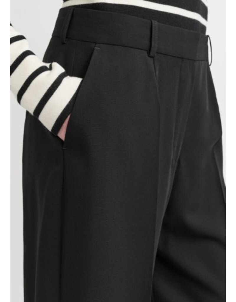 Toteme Wide Fluid Shorts