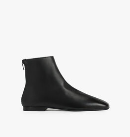 Toteme Contour nappa boots