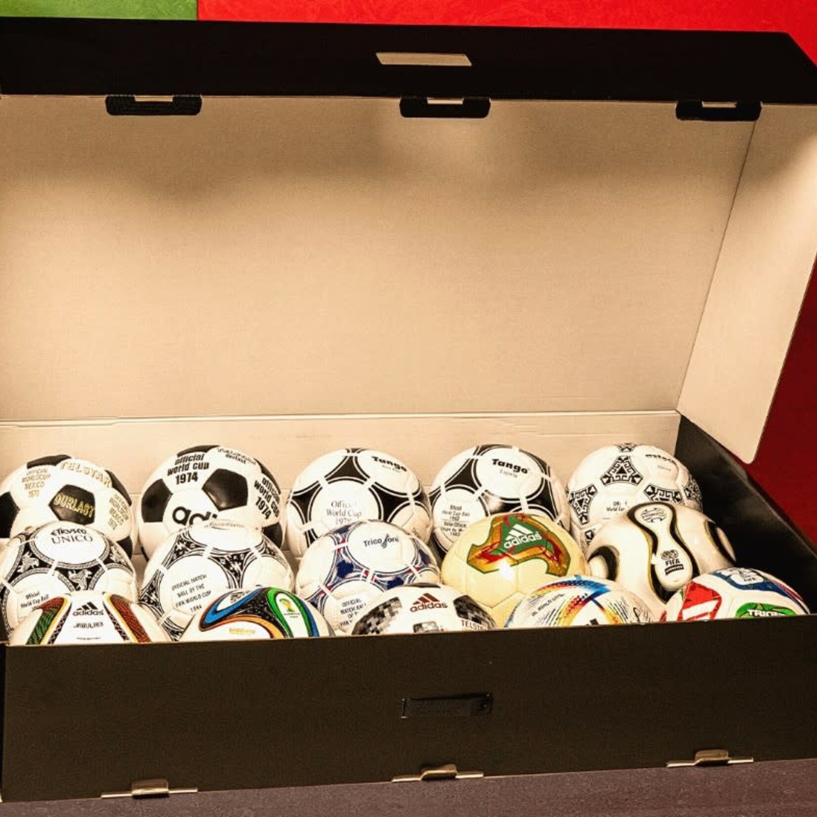 Adidas Adidas FIFA World Cup 26 Historical Ball Set (Pro) KB1812