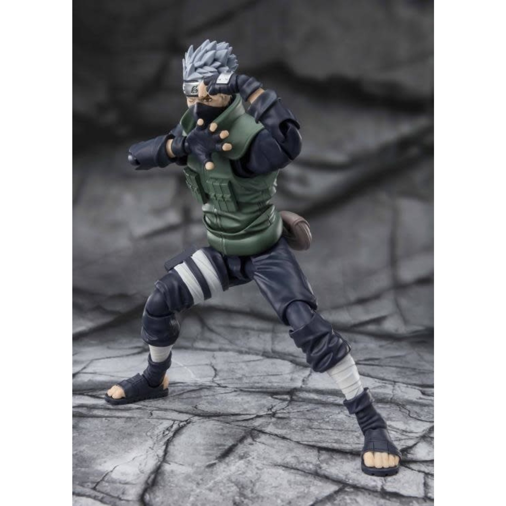 S.H Figuarts Naruto and Kakashi. These figures are honestly really awesome  : r/Naruto