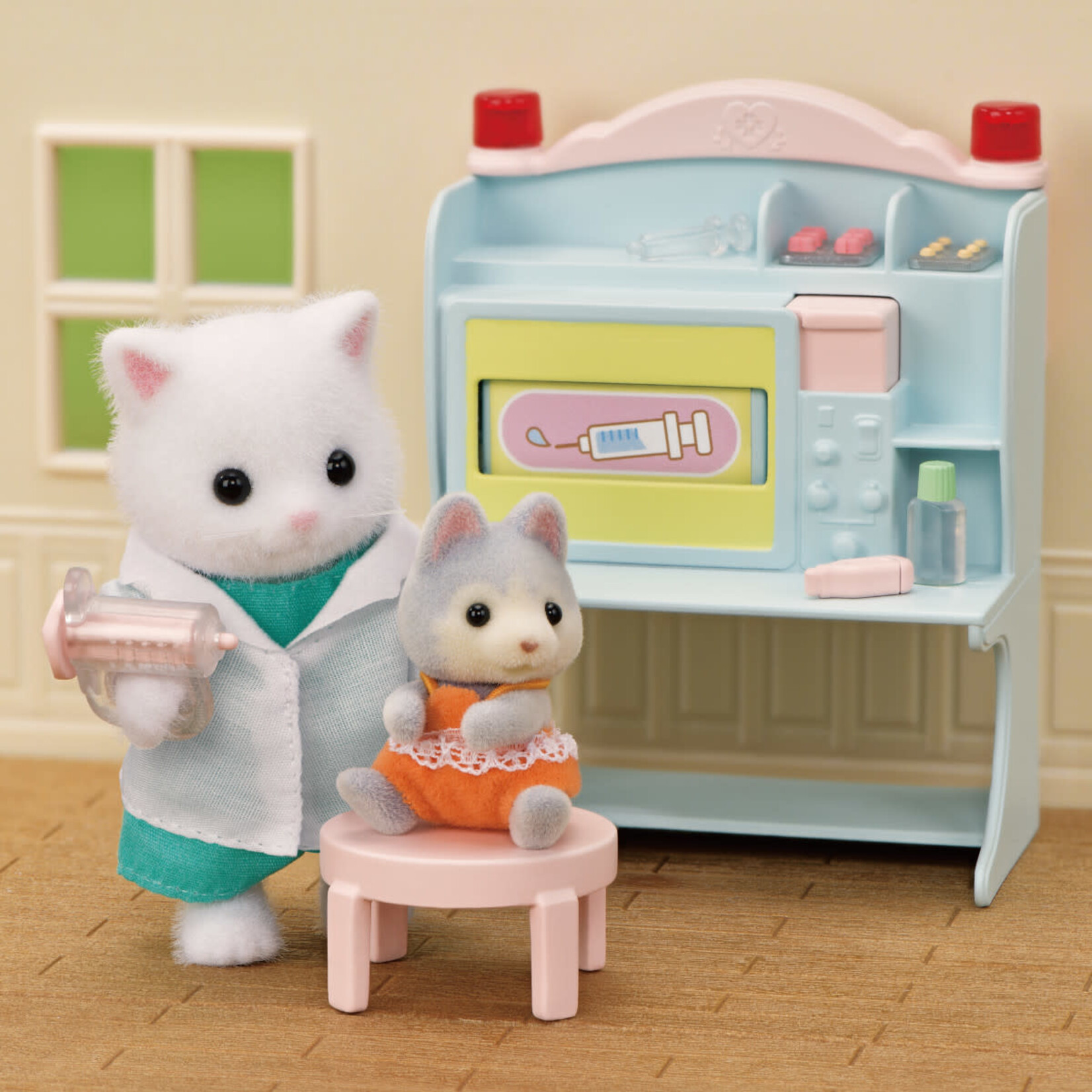 Calico Critters Village Doctor Starter Set