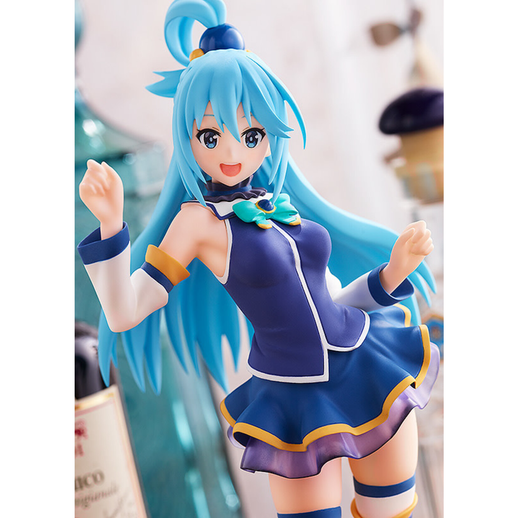 Eiga Kono Subarashii Sekai ni Shukufuku wo! Kurenai Densetsu - Aqua - Pop  Up Parade action figure