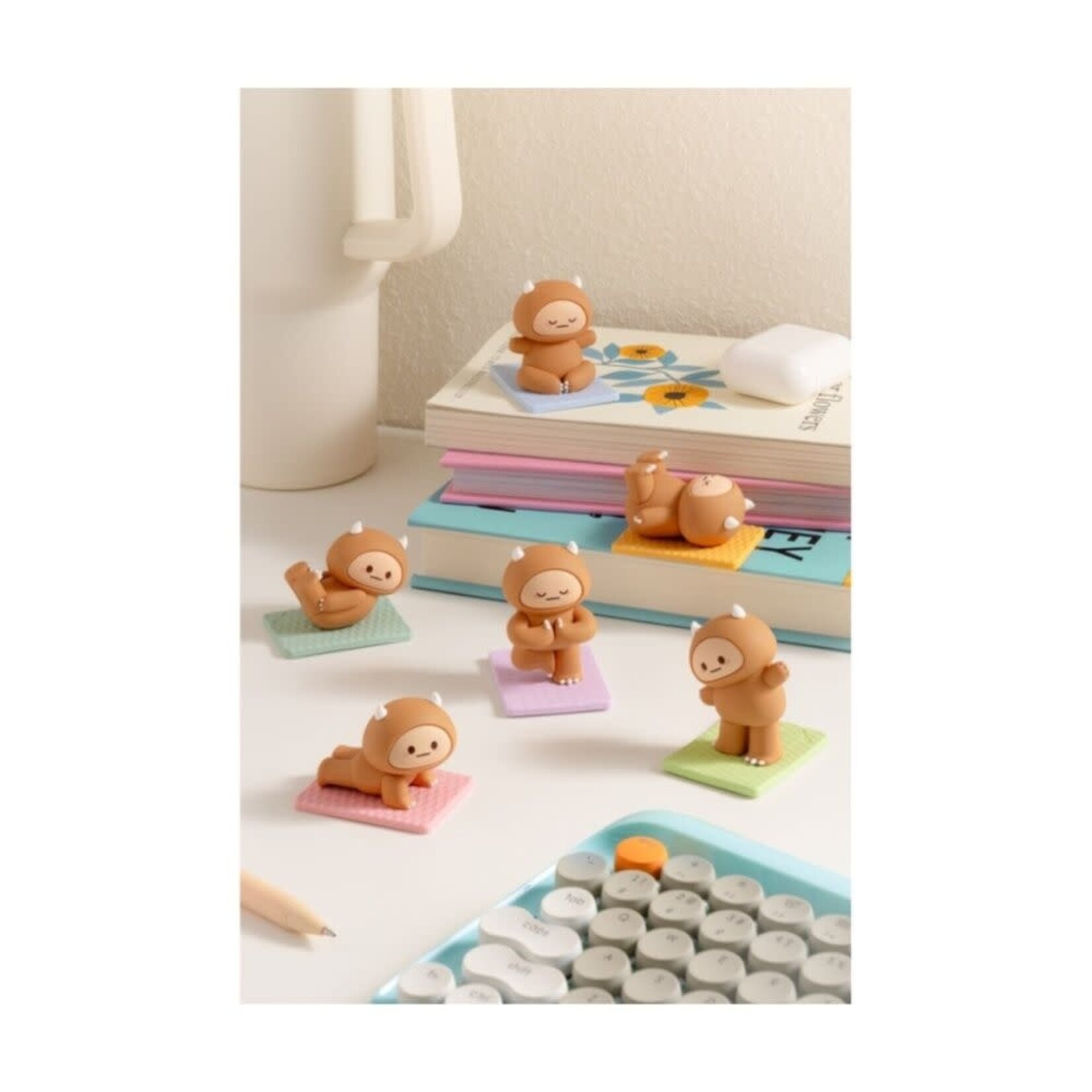 Hank Yeti Doing Yoga Blind Box by Smoko