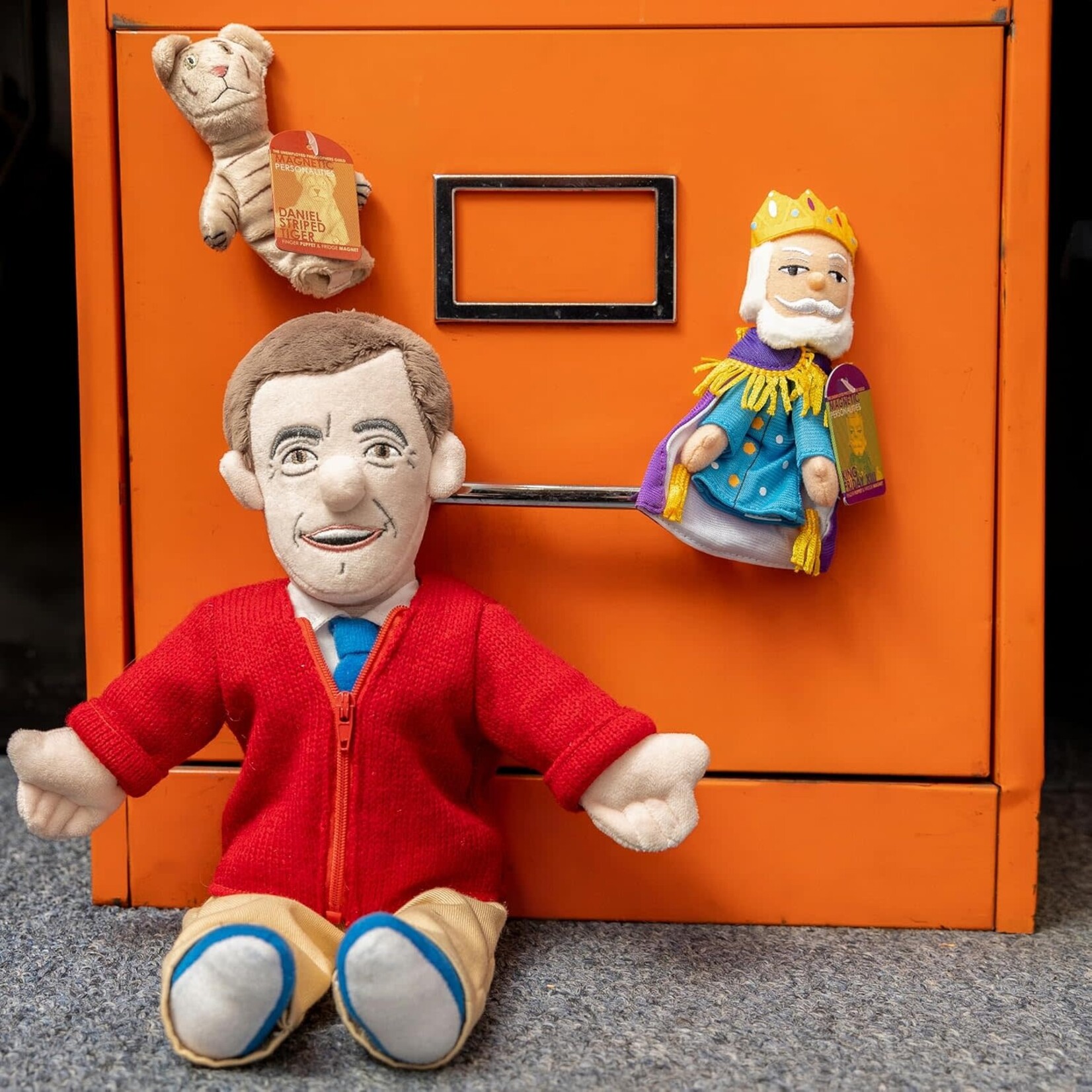 Daniel Tiger: Magnetic Personality Finger Puppet and Magnet