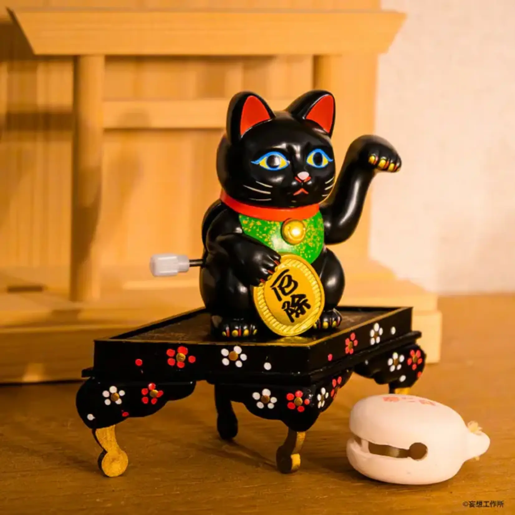 Ultimate Maneki Lucky Cat Surprise Figure
