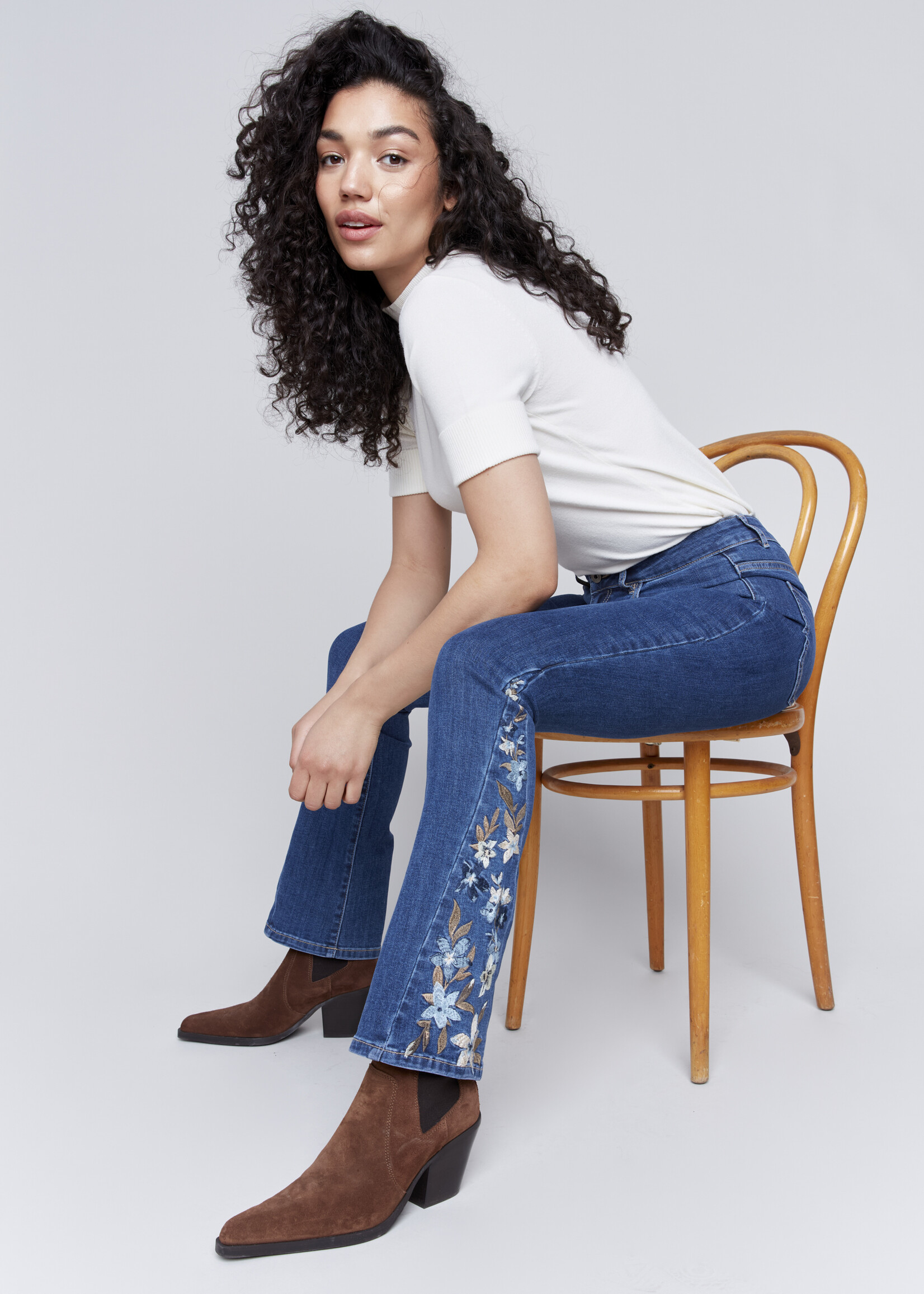 Charlie B Charlie B Embroidered Side Insert Jean