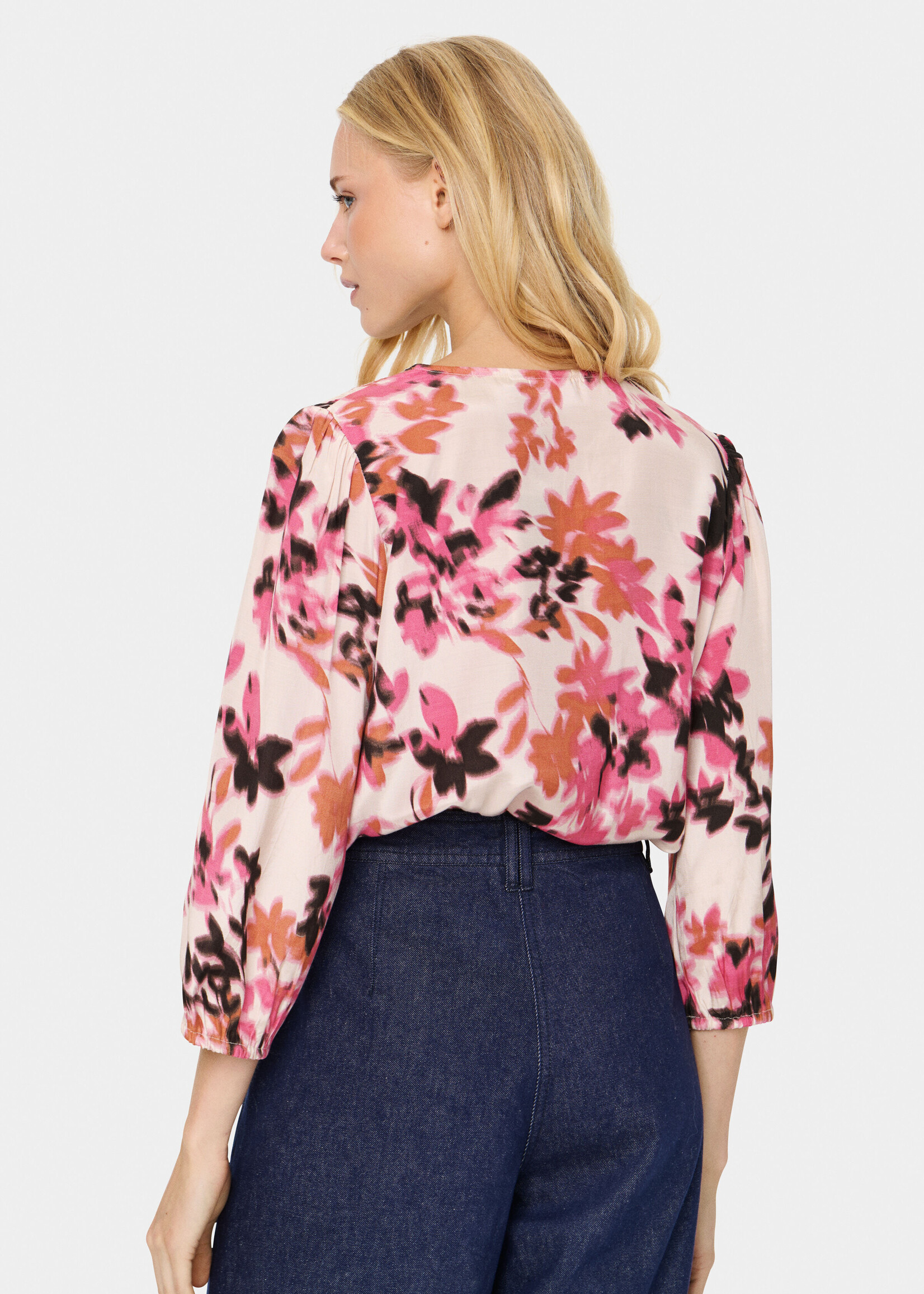 Saint Tropez Saint Tropez Gracy Vneck Blouse