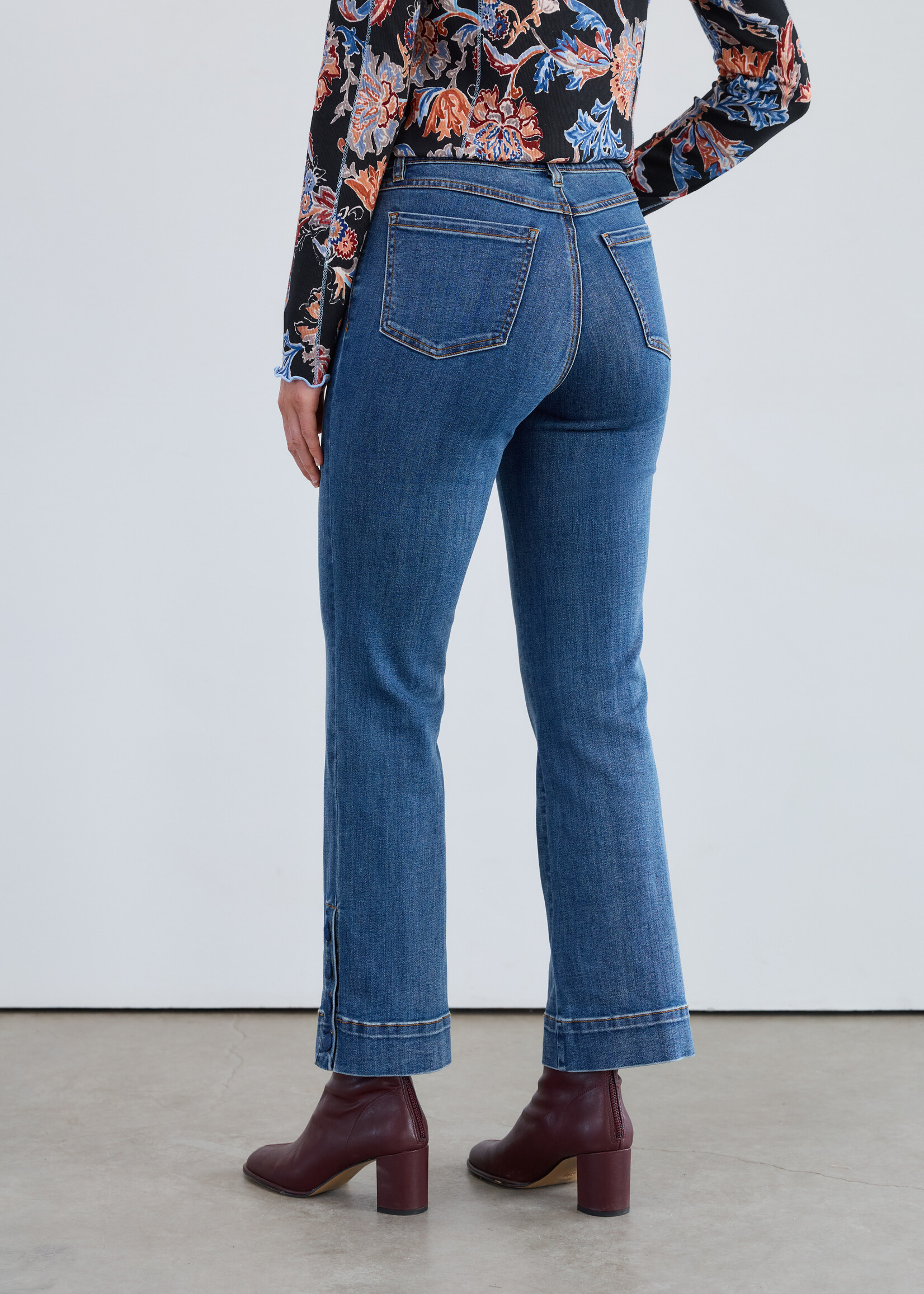 French Dressing Jeans FDJ Buttons At Hem Pull On Ankle Jean