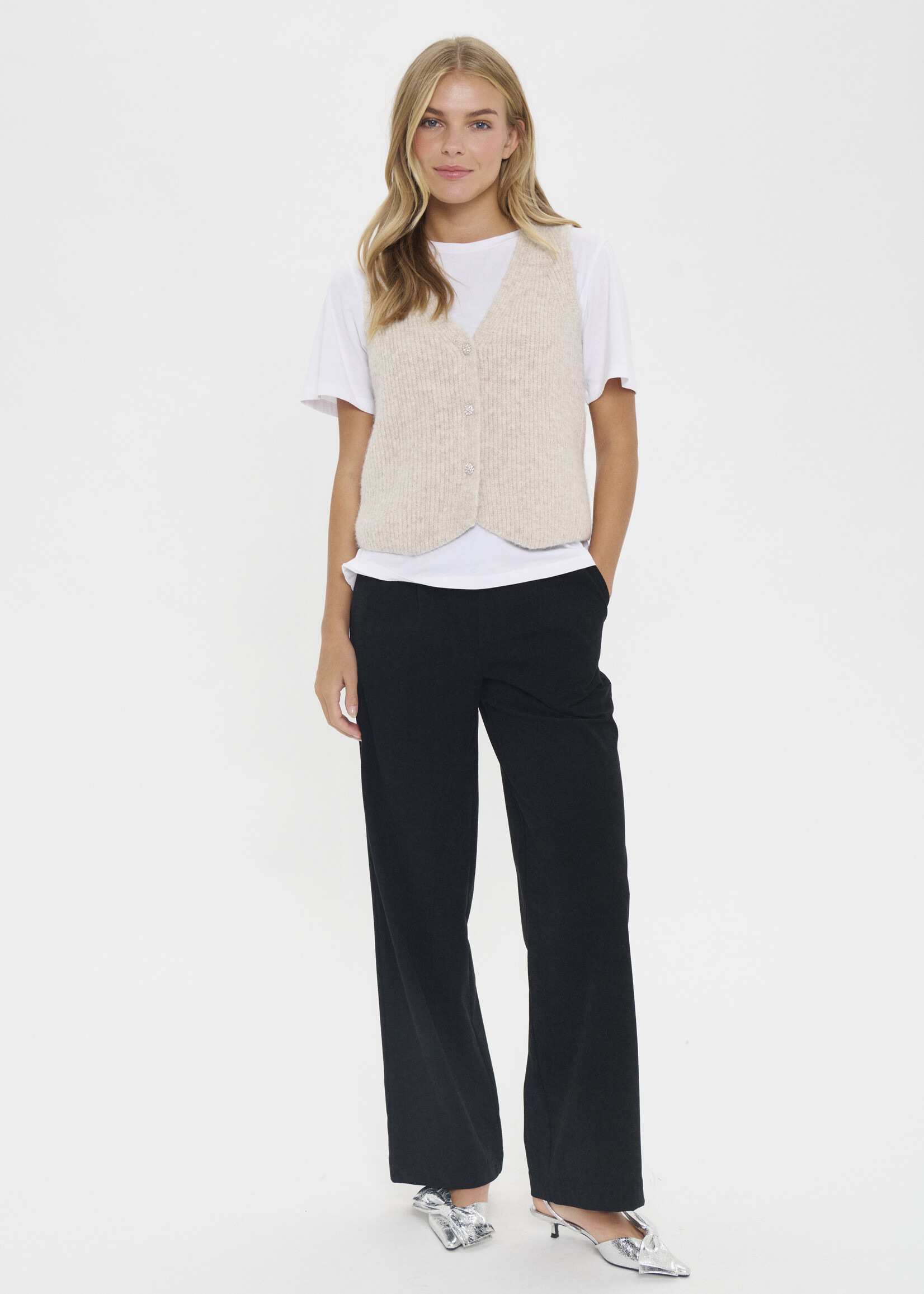 Saint Tropez Saint Tropez Xenya Sparkle Button Knit Vest