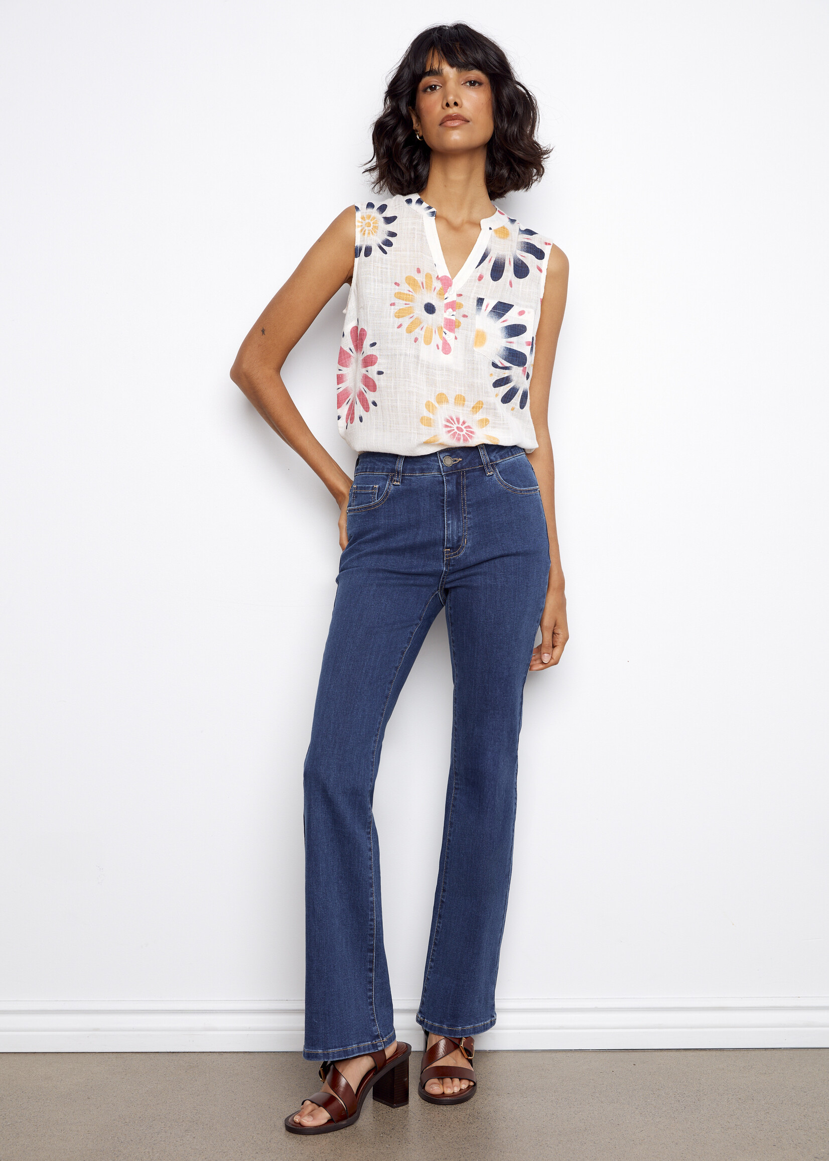 Charlie B Charlie B Linen VNeck Sleeveless Floral Top