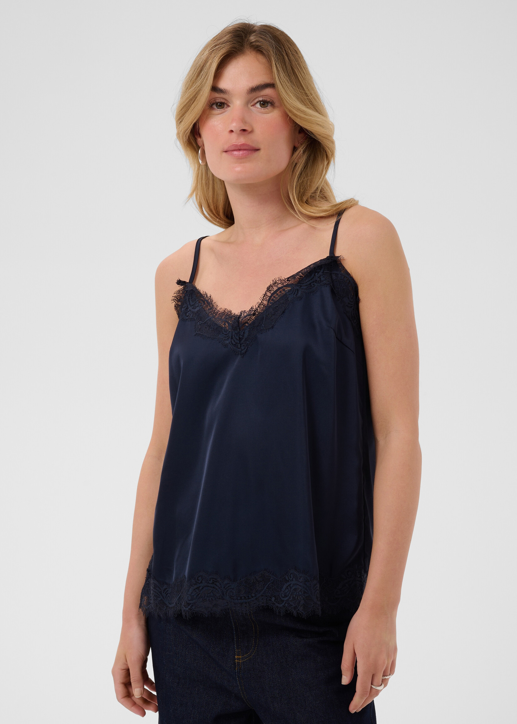 Saint Tropez Saint Tropez Teagan Lace Trim Satin Cami