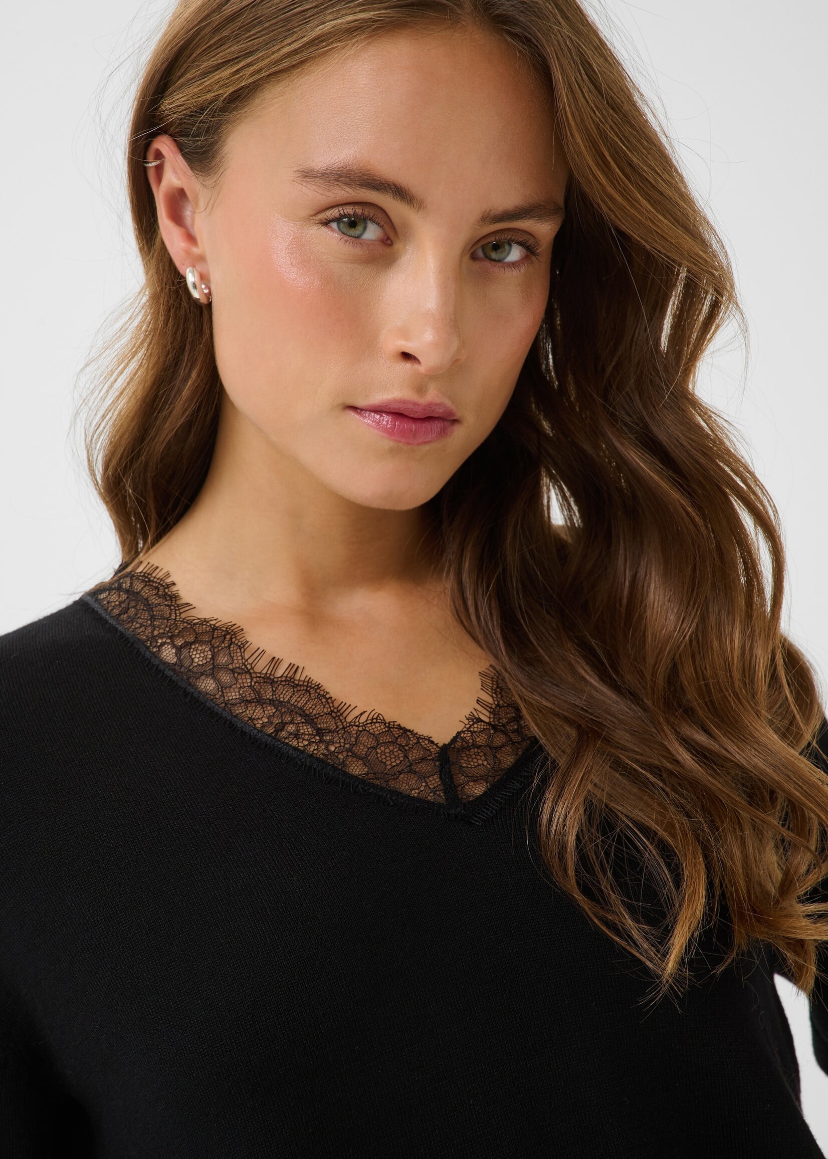 Kaffe Kaffe Lizza Lace Trimmed Vneck Top