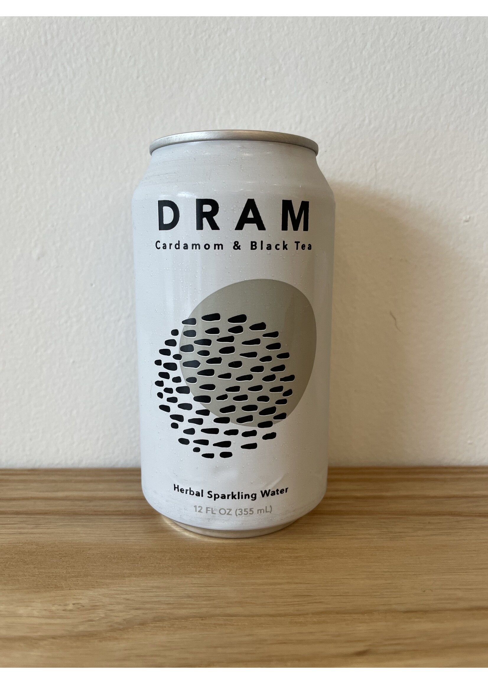 Dram Dram Cardamom & Black Tea Herbal Sparkling Water