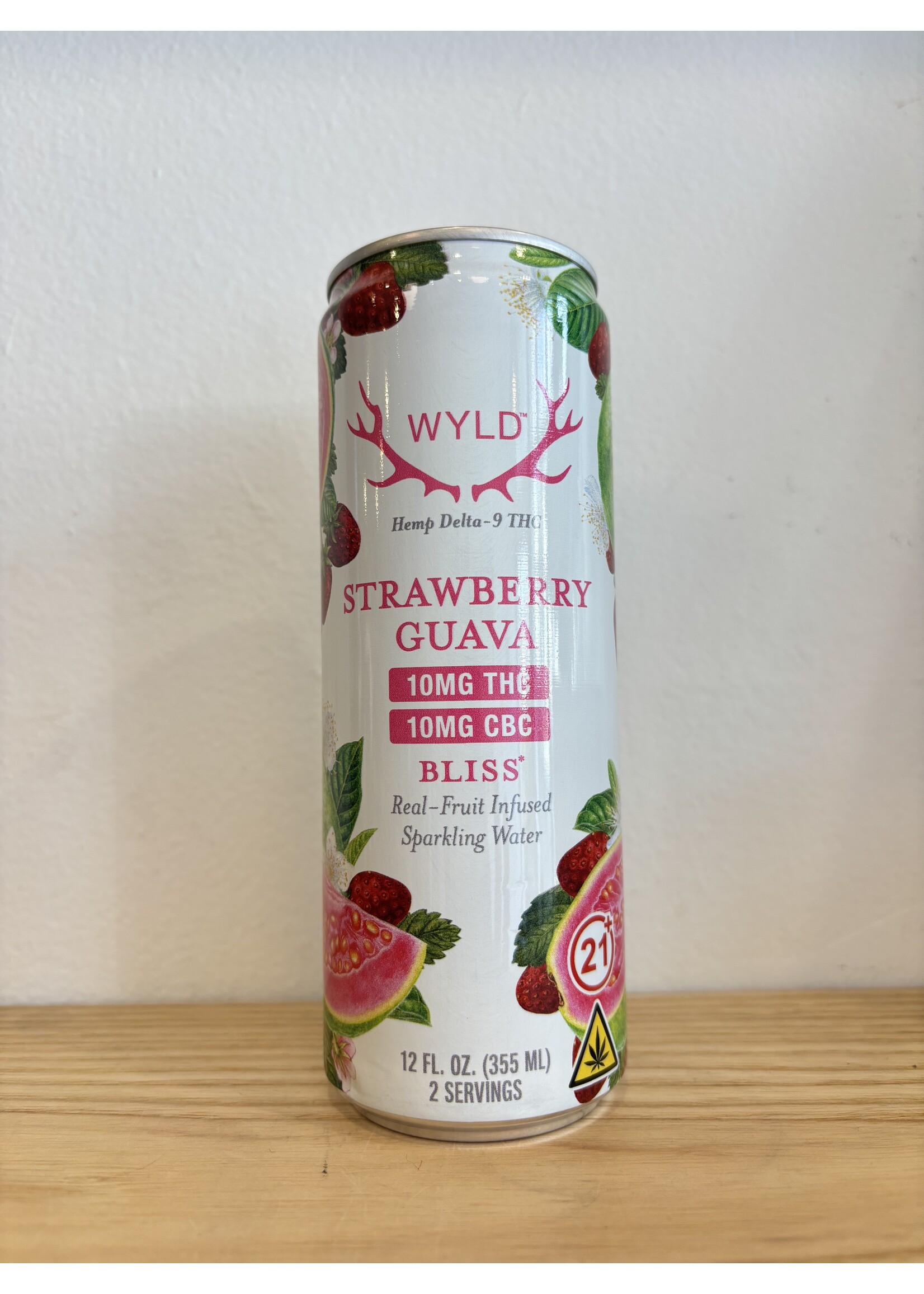 Wyld WYLD Sparkling Water 10 MG THC Strawberry Guava