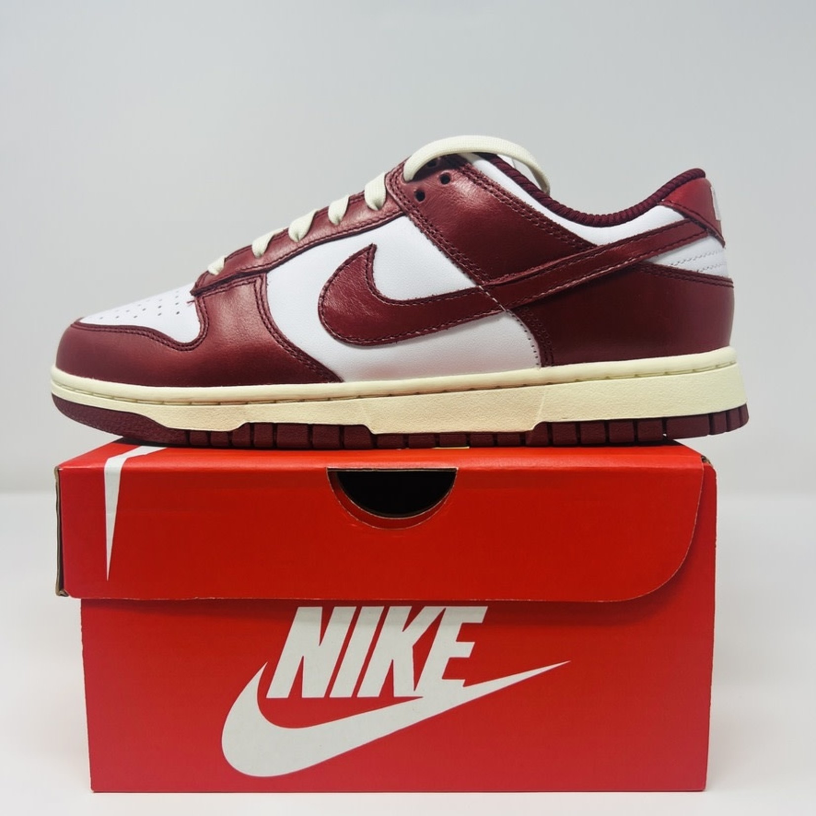 に値下げ！ NIKE 24.5cm FJ4555-100 WMNS NIKE DUNK LOW PRM Team Red