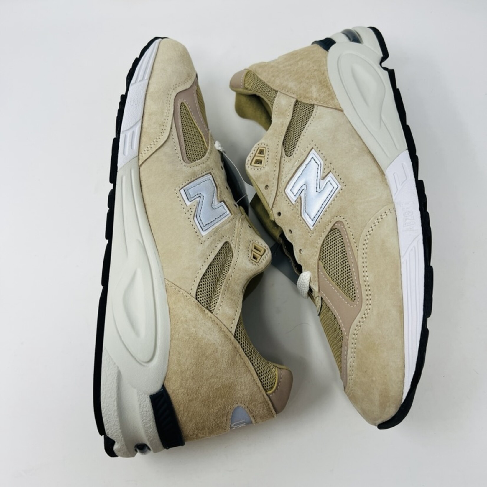 New Balance New Balance 990v2 Kith Tannin