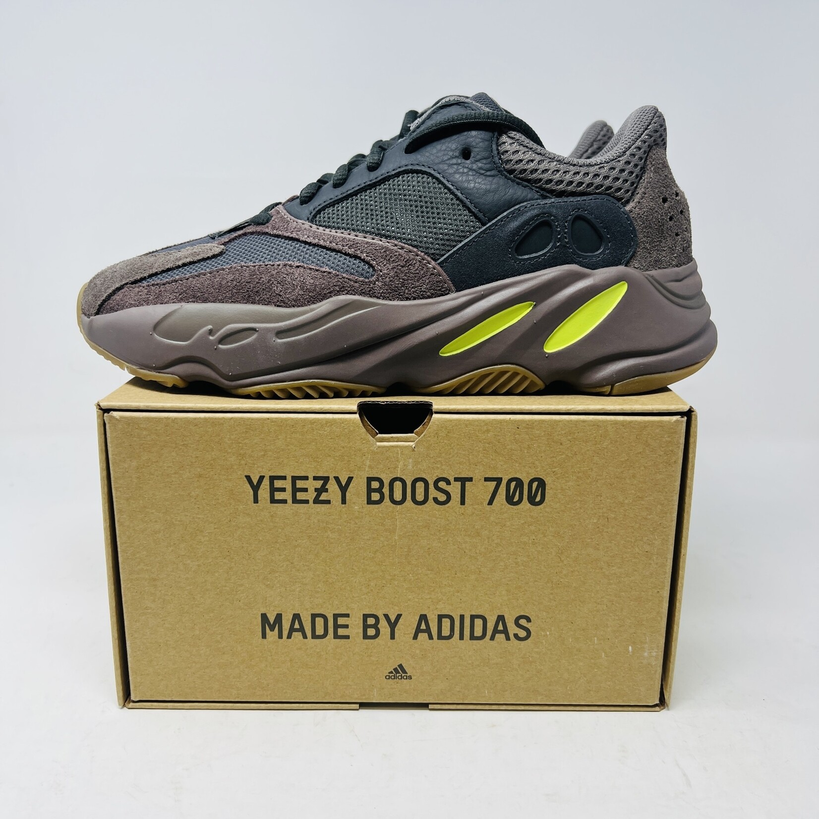 Yeezy Yeezy Boost 700 Mauve