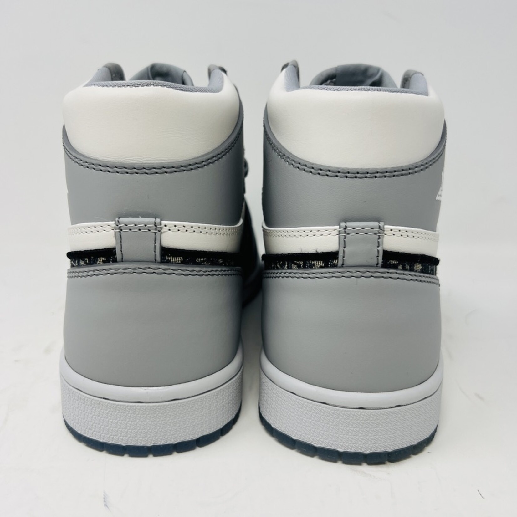 Air Jordan 1 Retro High Dior - Holy Ground Sneaker Shop - Buy, Sell ...