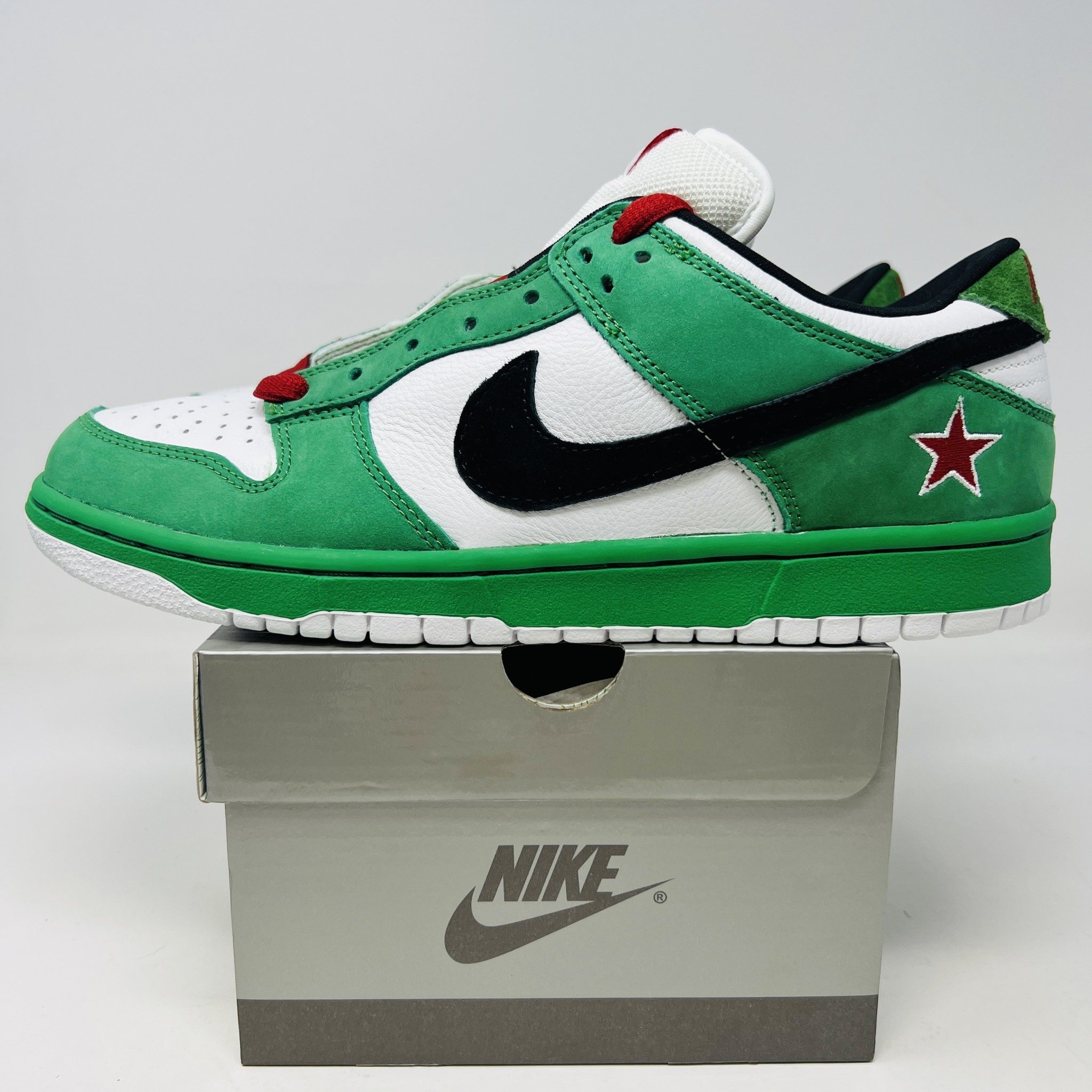 Nike sb heineken price 2025
