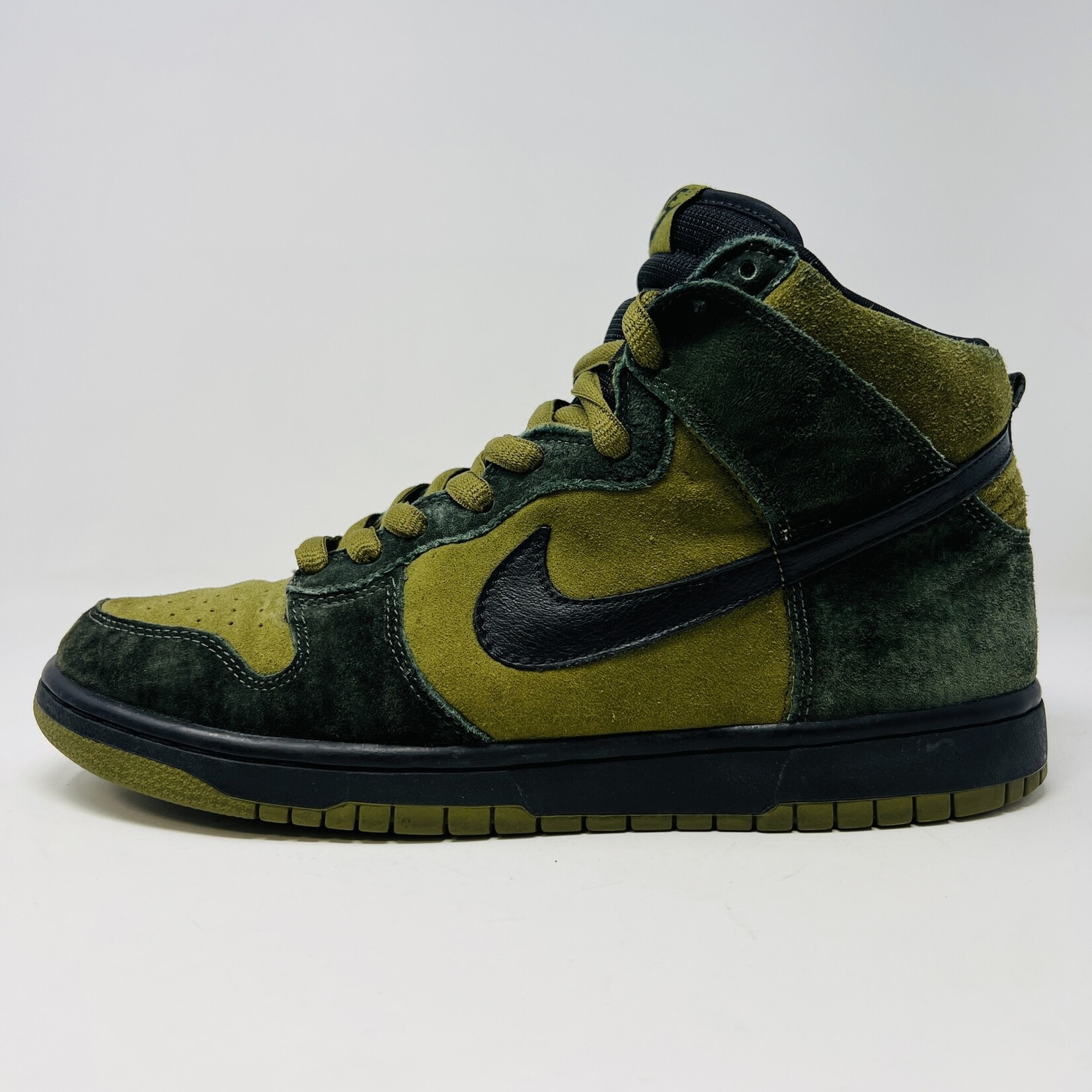 Nike SB Dunk High Hulk Holy Ground Sneaker Shop Buy Sell Trade Sneakers